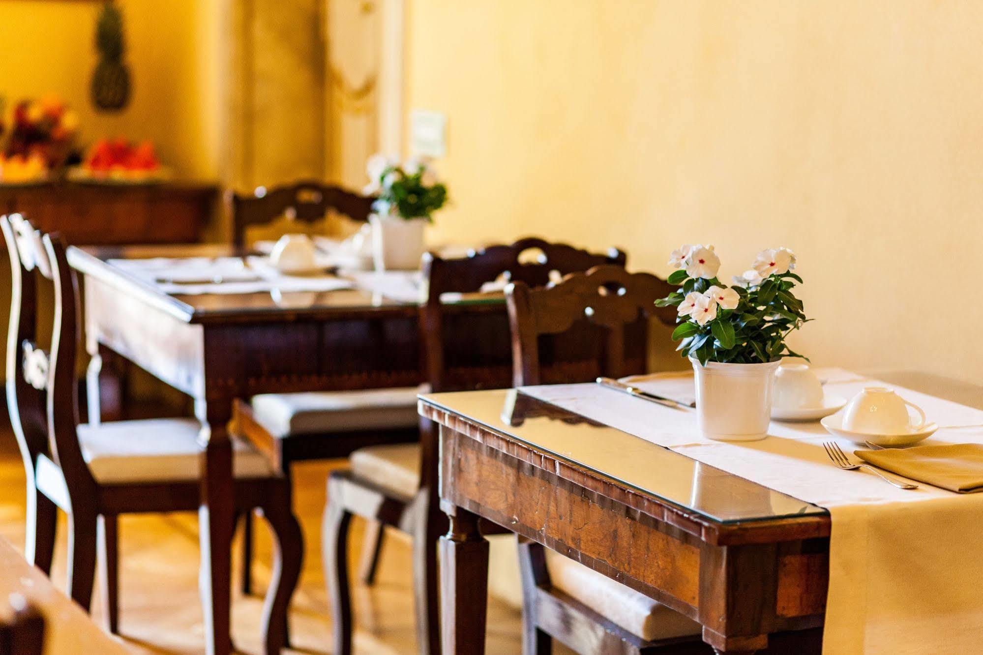 Relais Degli Angeli Residenza D'Epoca Bed & Breakfast Siena Luaran gambar